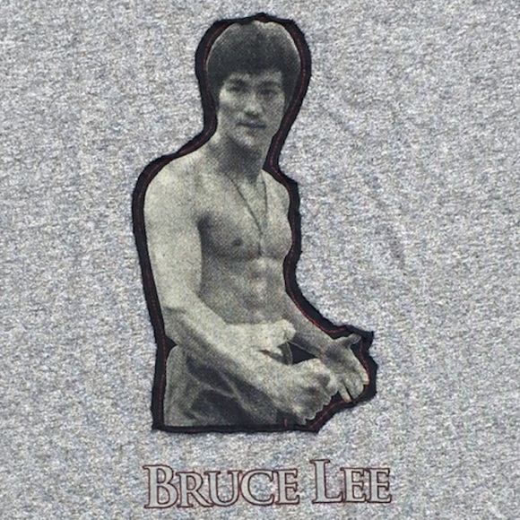 Bruce Lee gray tee with sewn on graphic and red thread - Picture 2 of 5